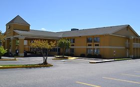 Econo Lodge And Suites Greensboro Nc